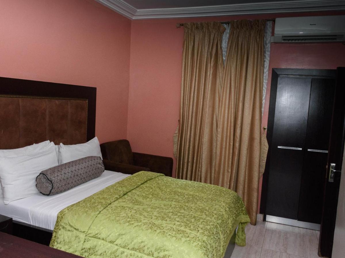 Hard Break Hotel Ενούγκου Εξωτερικό φωτογραφία