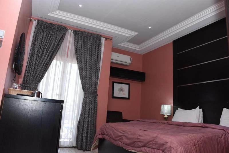 Hard Break Hotel Ενούγκου Εξωτερικό φωτογραφία
