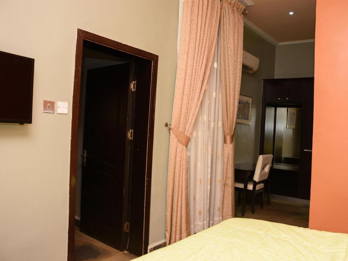 Hard Break Hotel Ενούγκου Εξωτερικό φωτογραφία
