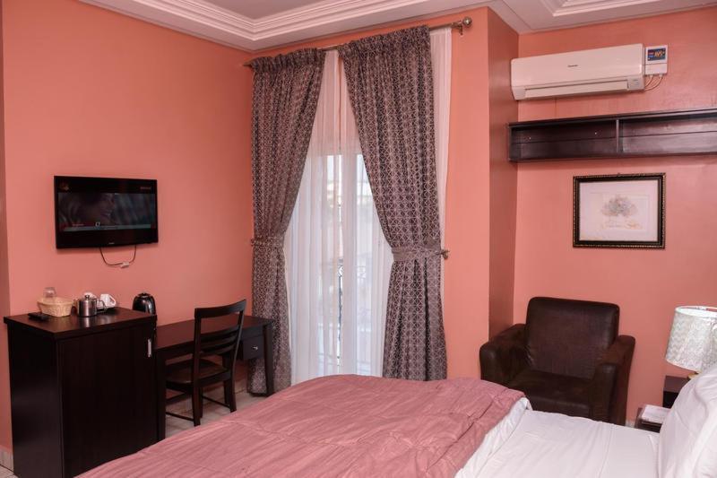 Hard Break Hotel Ενούγκου Εξωτερικό φωτογραφία